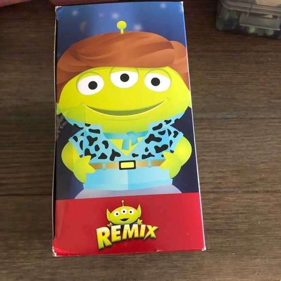 Disney Pixar Toy Story Remix: Alien Barbie & Ken with car - Picture 5 of 6